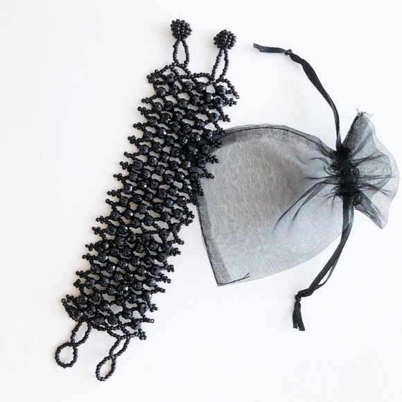 Black Beaded 8” Bracelet - Picture 3 of 6